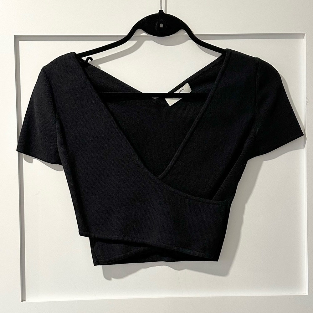 Babaton sculpt knit cropped top